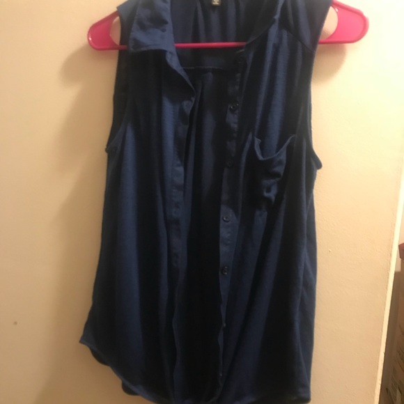 Like NEW top - Picture 4 of 4